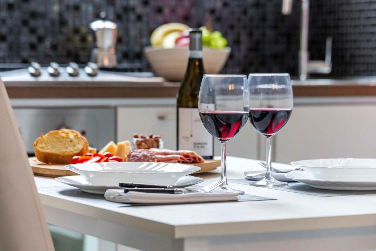 Duomo In 8 Stops Suite Deluxe Loft 밀라노 외부 사진