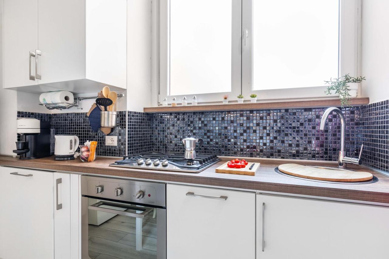 Duomo In 8 Stops Suite Deluxe Loft 밀라노 외부 사진