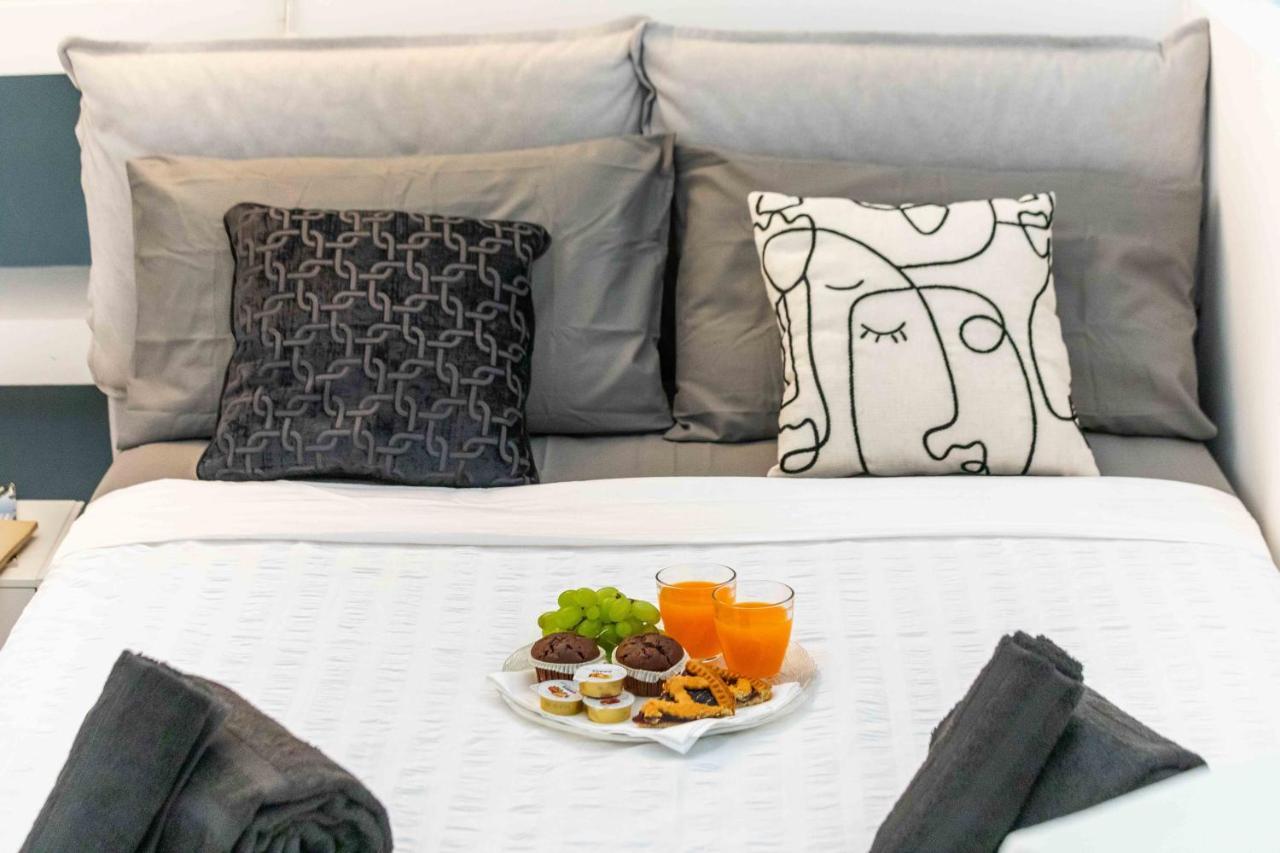 Duomo In 8 Stops Suite Deluxe Loft 밀라노 외부 사진